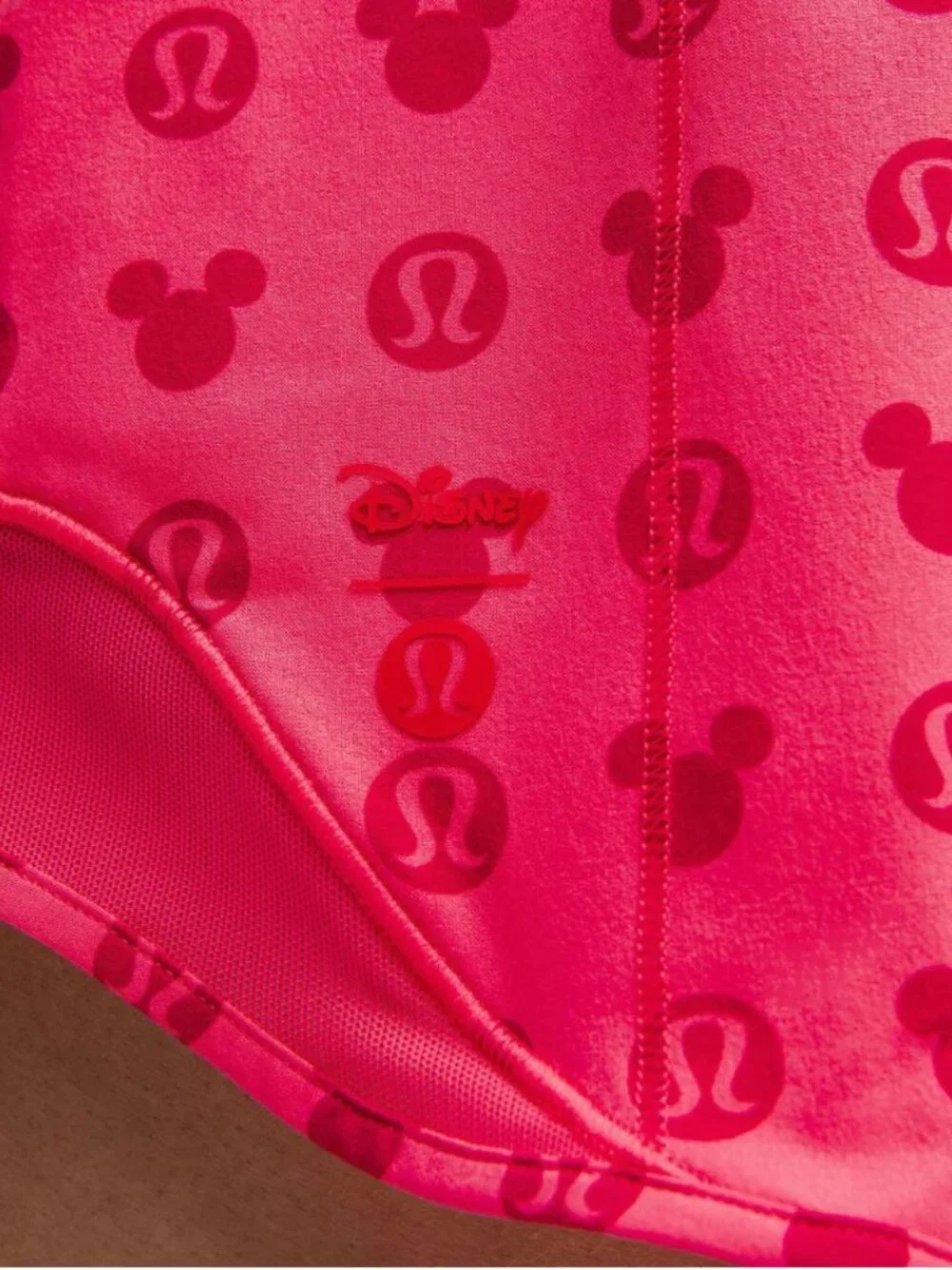Disney x Lululemon *Hotty Hot High-Rise Short SIZE 4